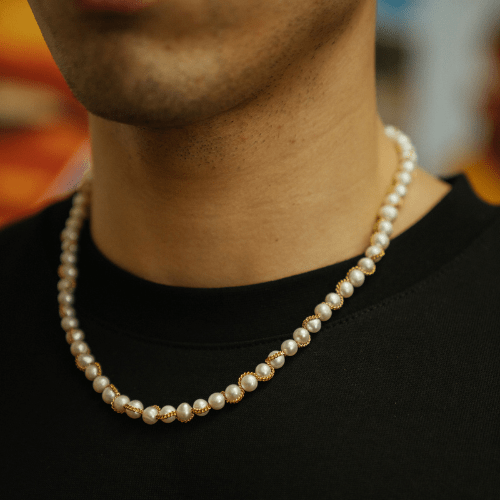 Collana con Perle Vere avvolta in Catena (Oro)