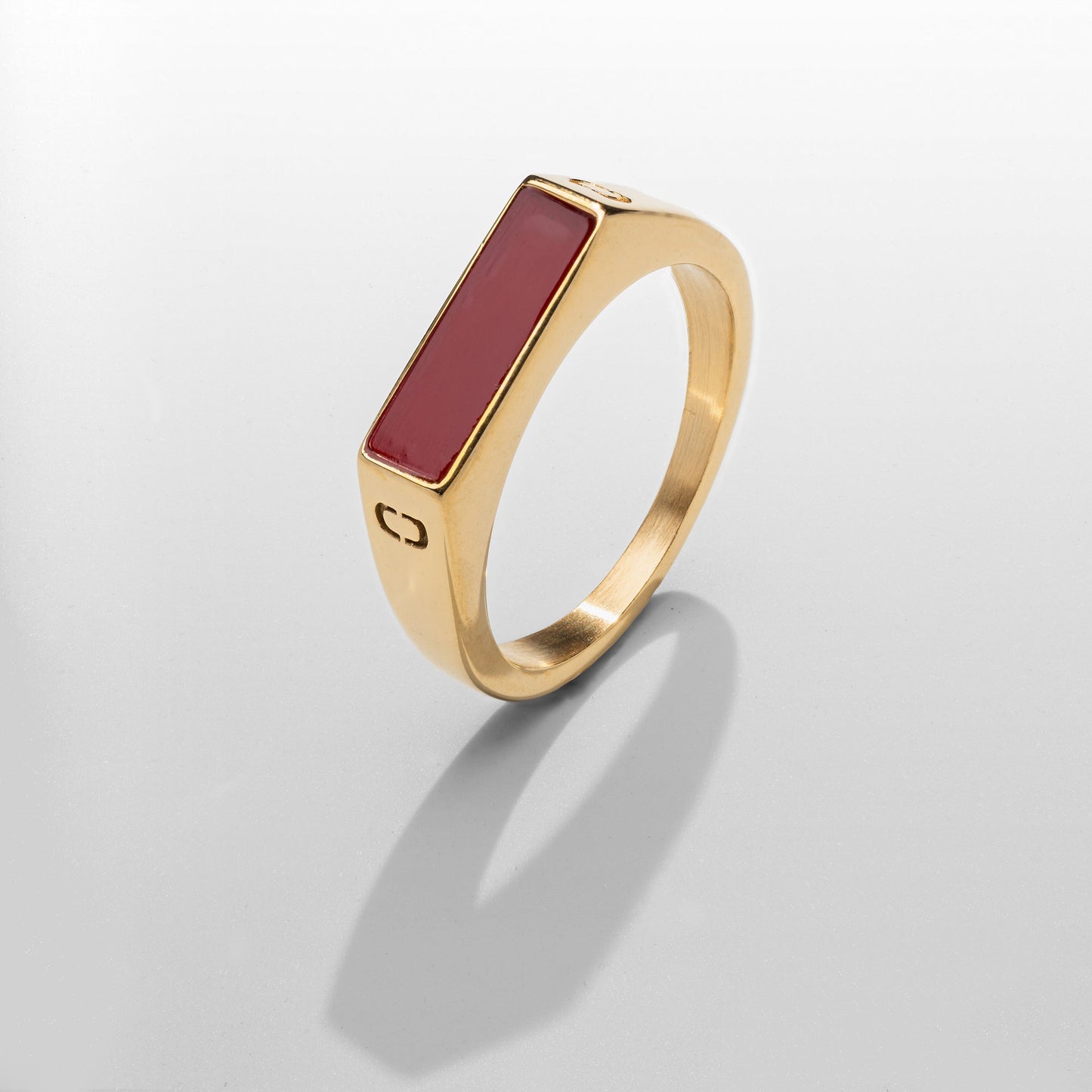 Anello Sigillo in Pietra Rossa (Oro)