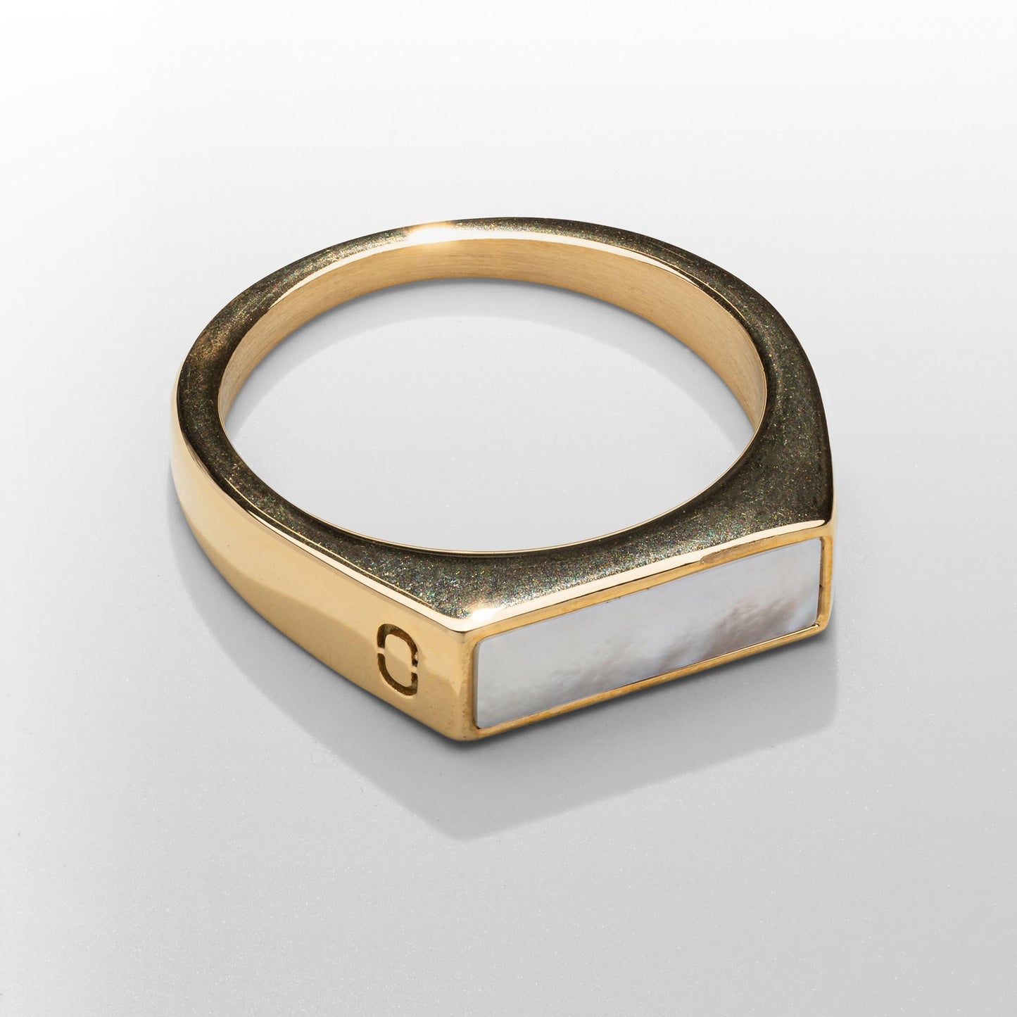 Anello Sigillo in Pietra Rettangolare Bianca (Oro)