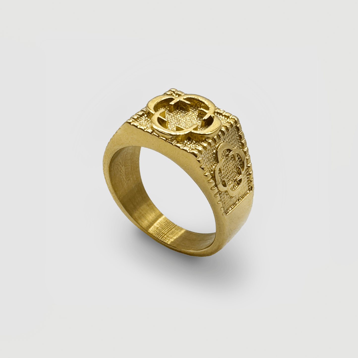 Anello Sovrano Clover (Oro)