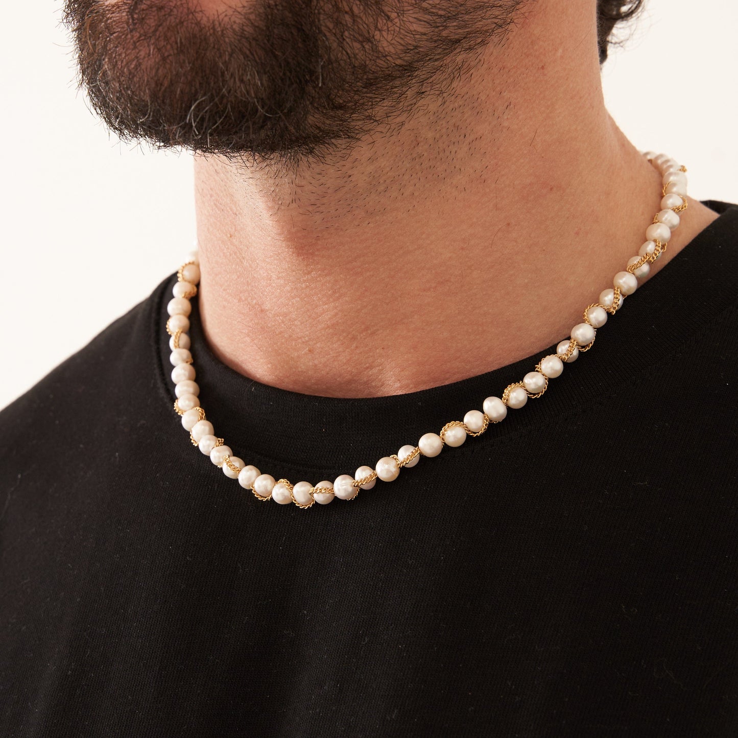 Collana con Perle Vere avvolta in Catena (Oro)