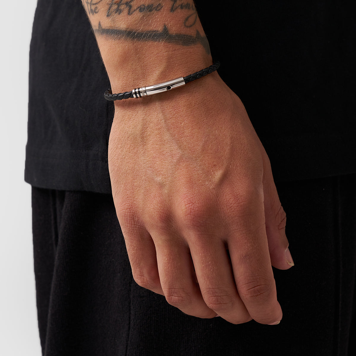 Bracciale in Pelle Nera (Argento)