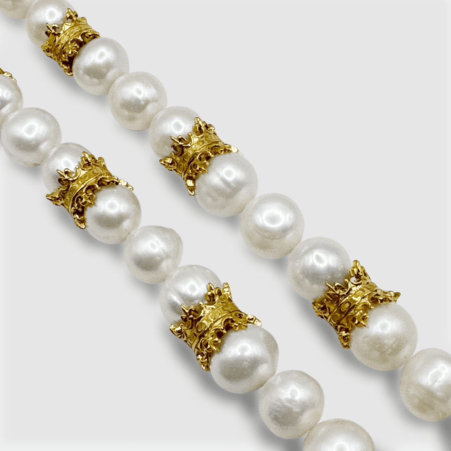 Collana in Perle Vere con Corona (Oro)