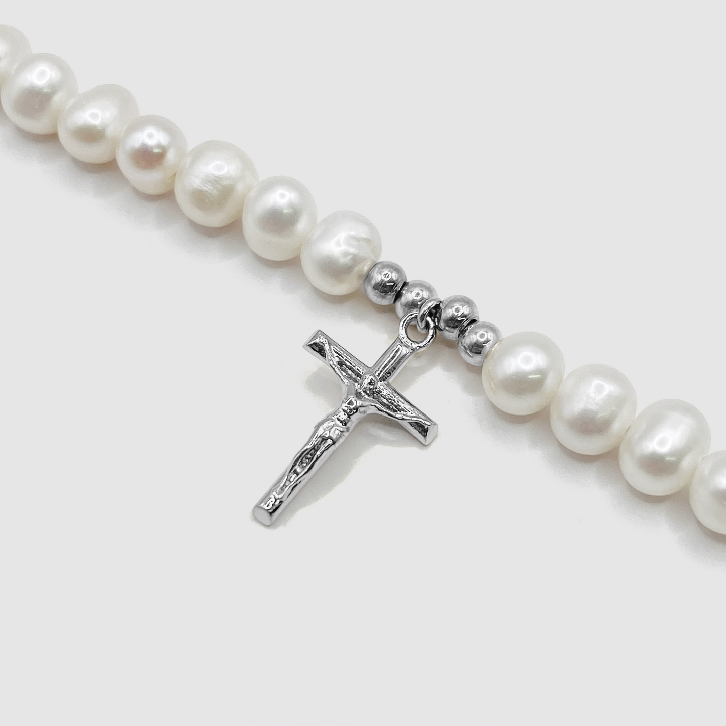 Collana con Crocifisso in Perle Vere (Argento)