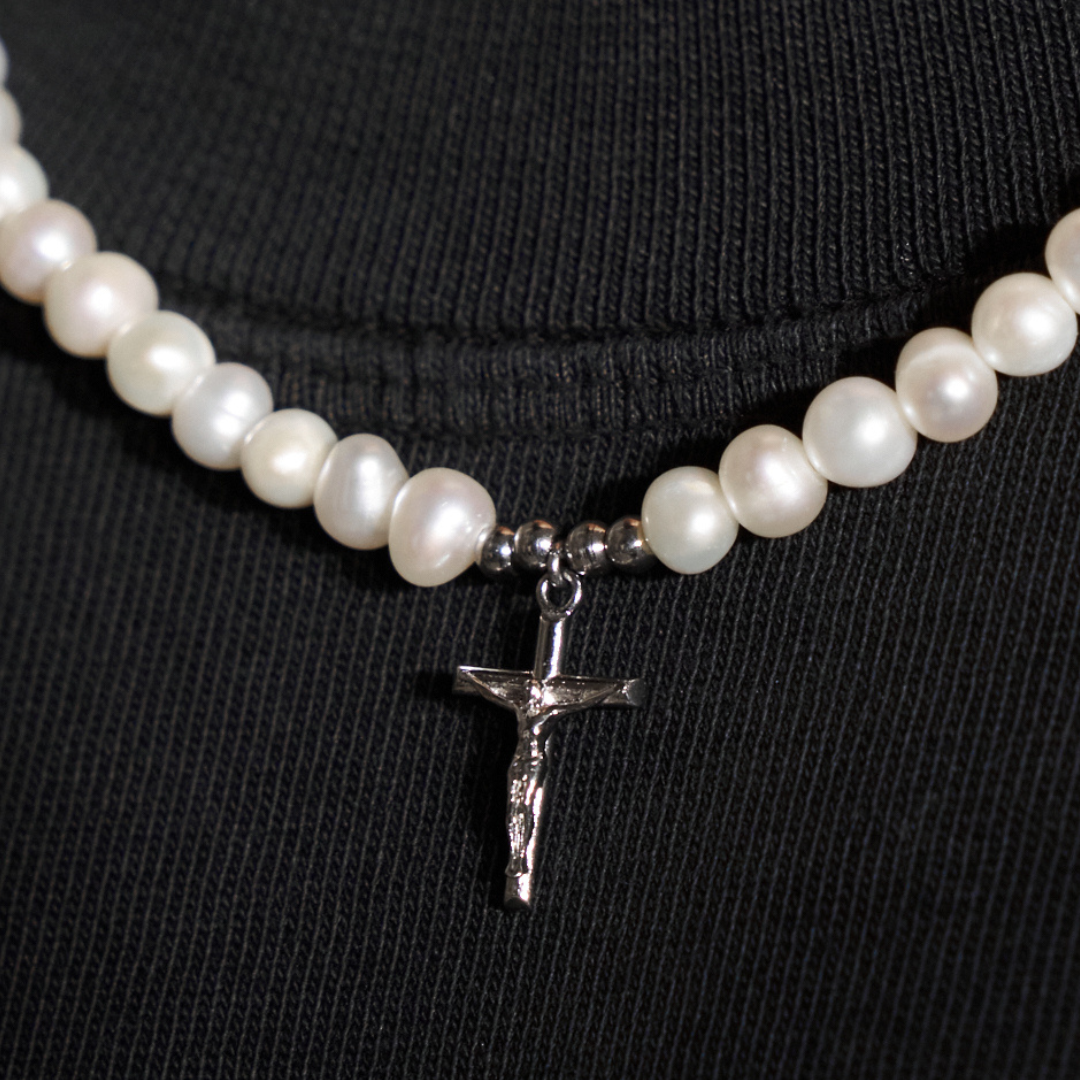 Collana con Crocifisso in Perle Vere (Argento)