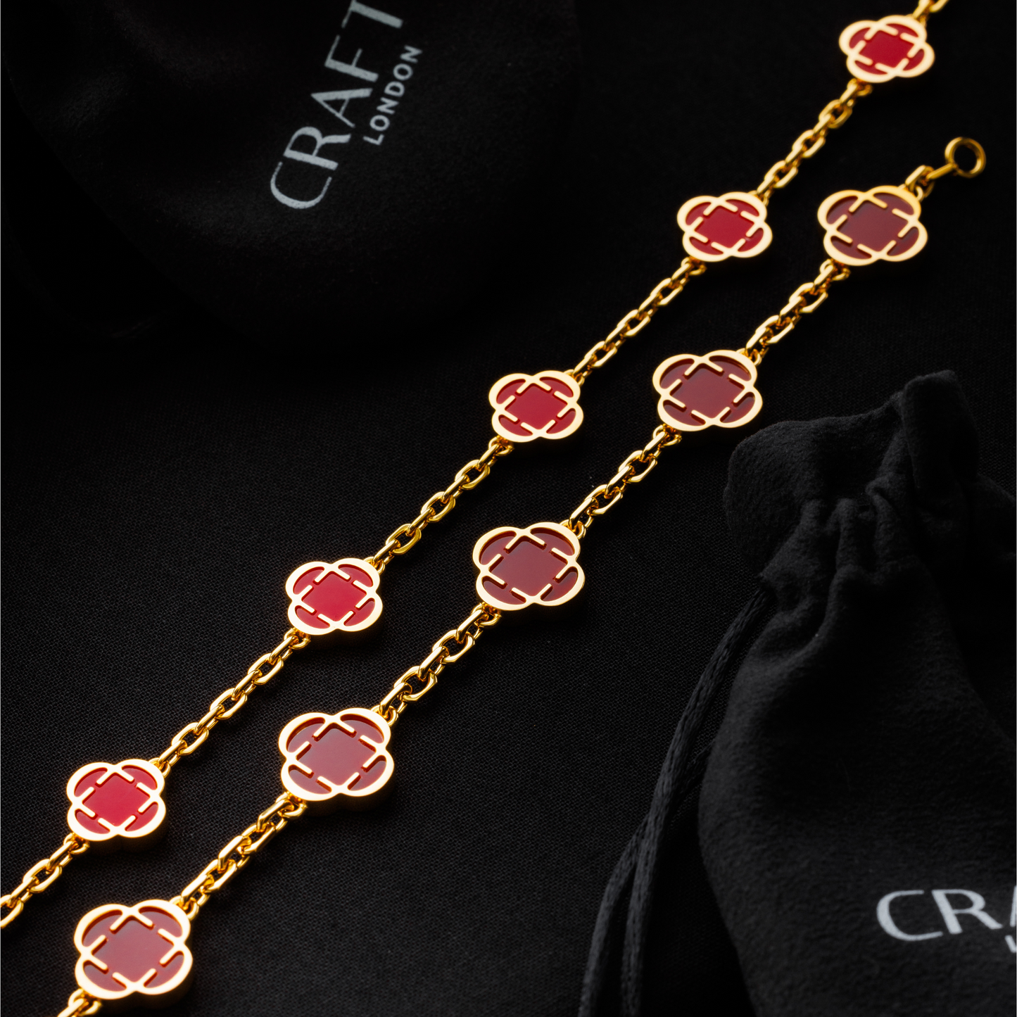 Collana in Pietra di Trifoglio Rosso Chiaro (Oro)
