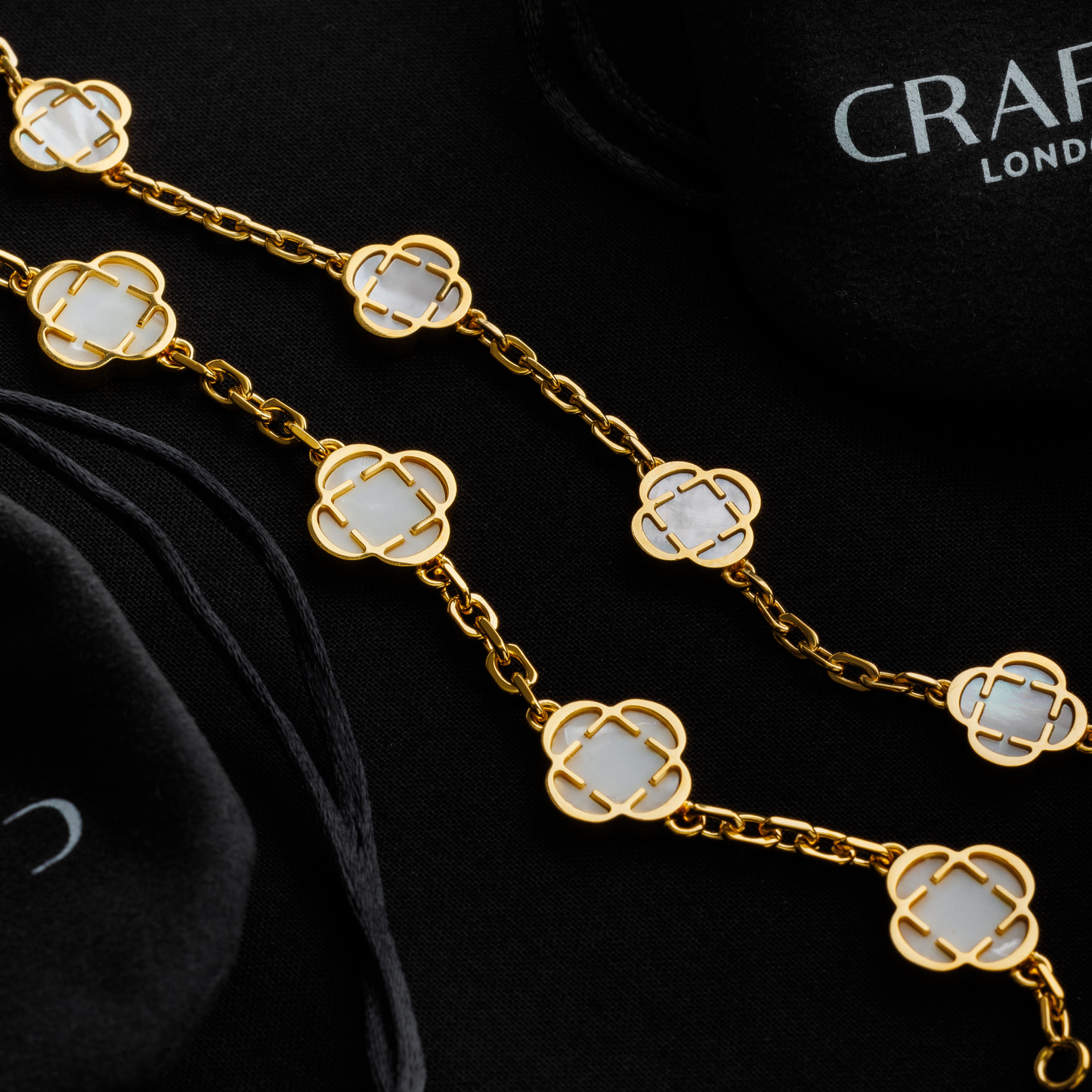 Collana in Pietra di Trifoglio Bianco (Oro)