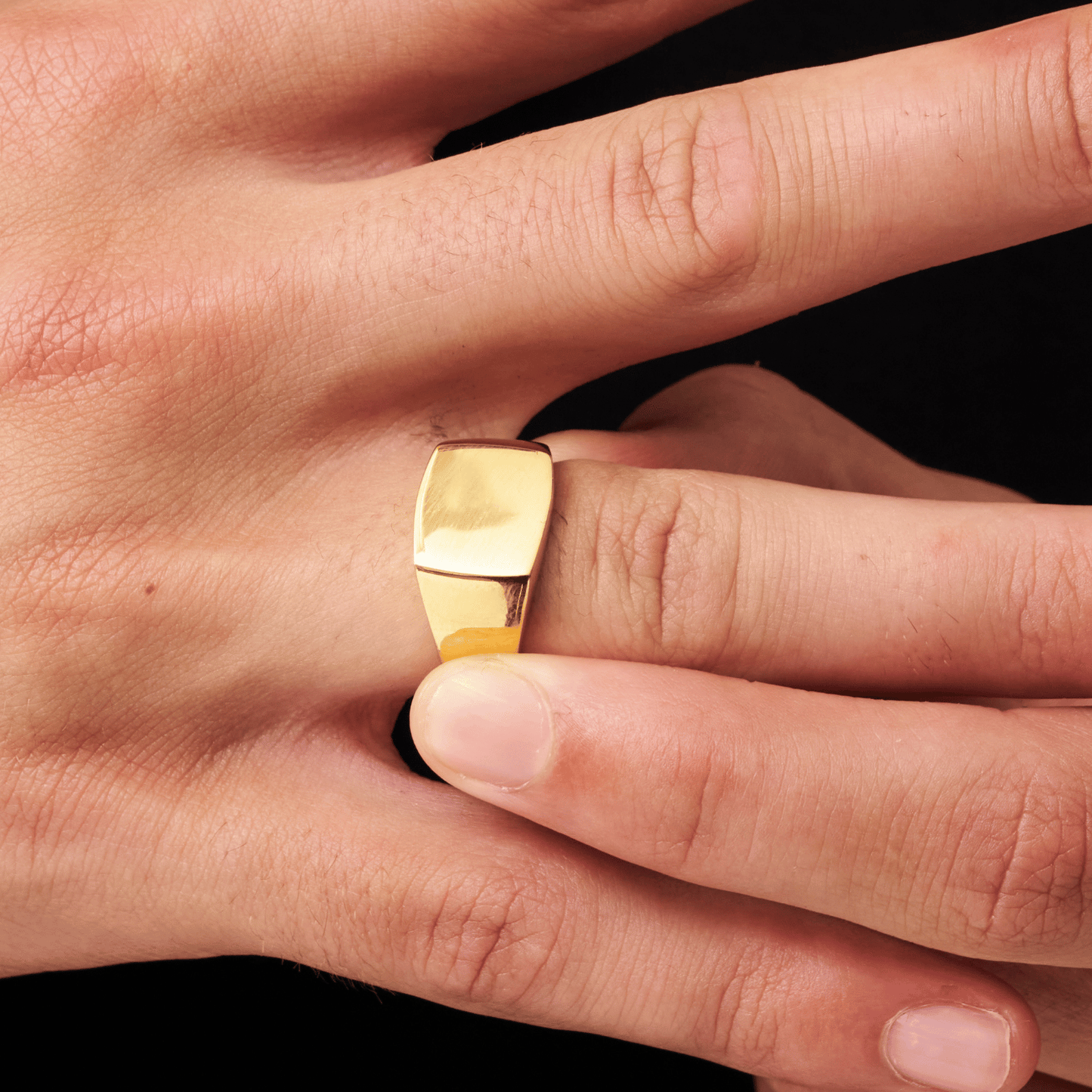 Anello Sigillo Quadrato (Oro)