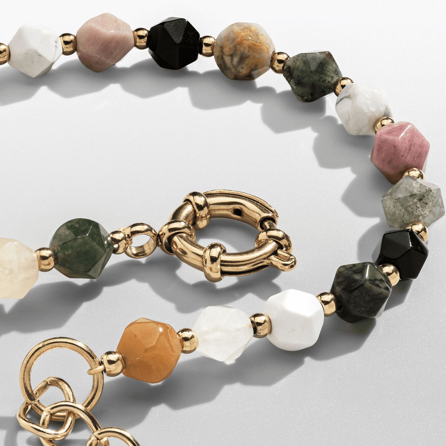 Bracciale con Perline di Pietra (Oro)