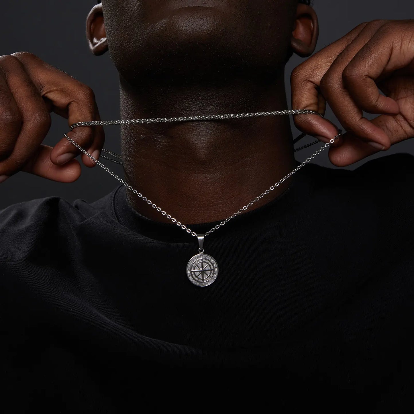 Collana a strati Titan