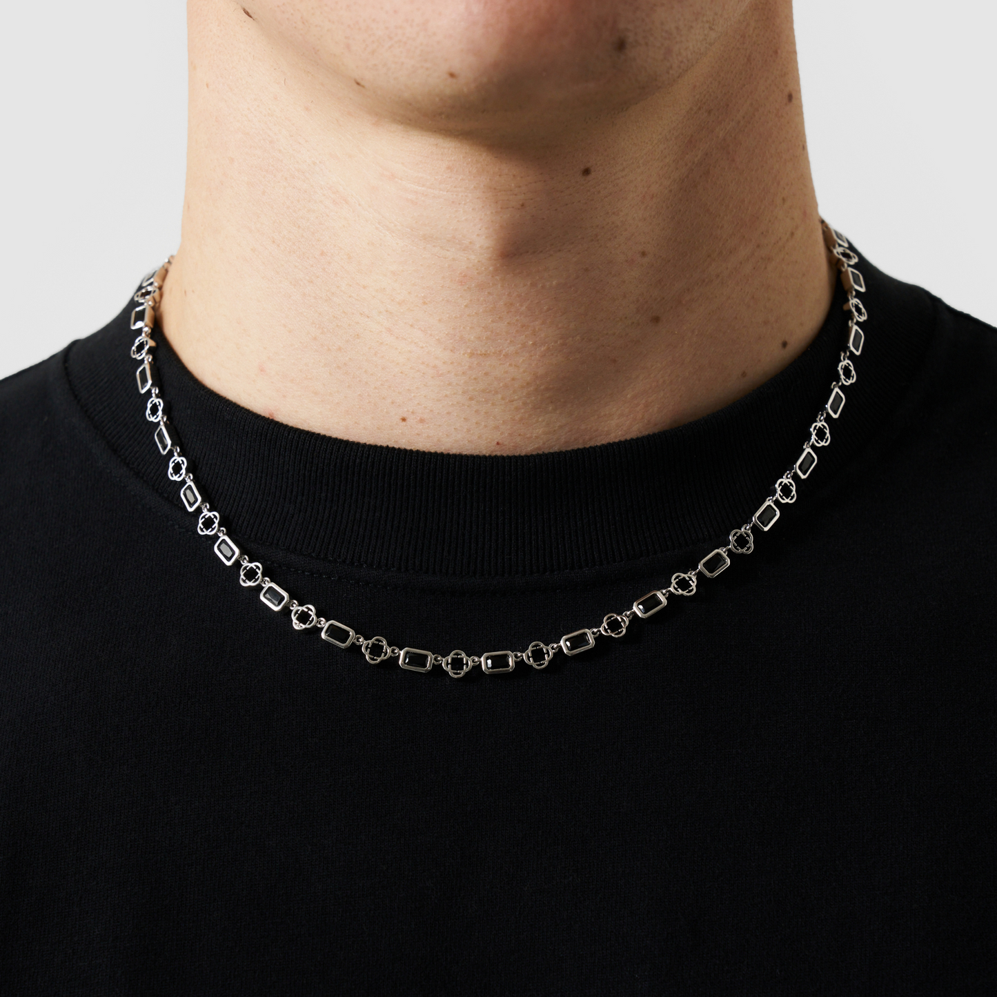 Collana in Onice a Forma di Trifoglio (Argento)