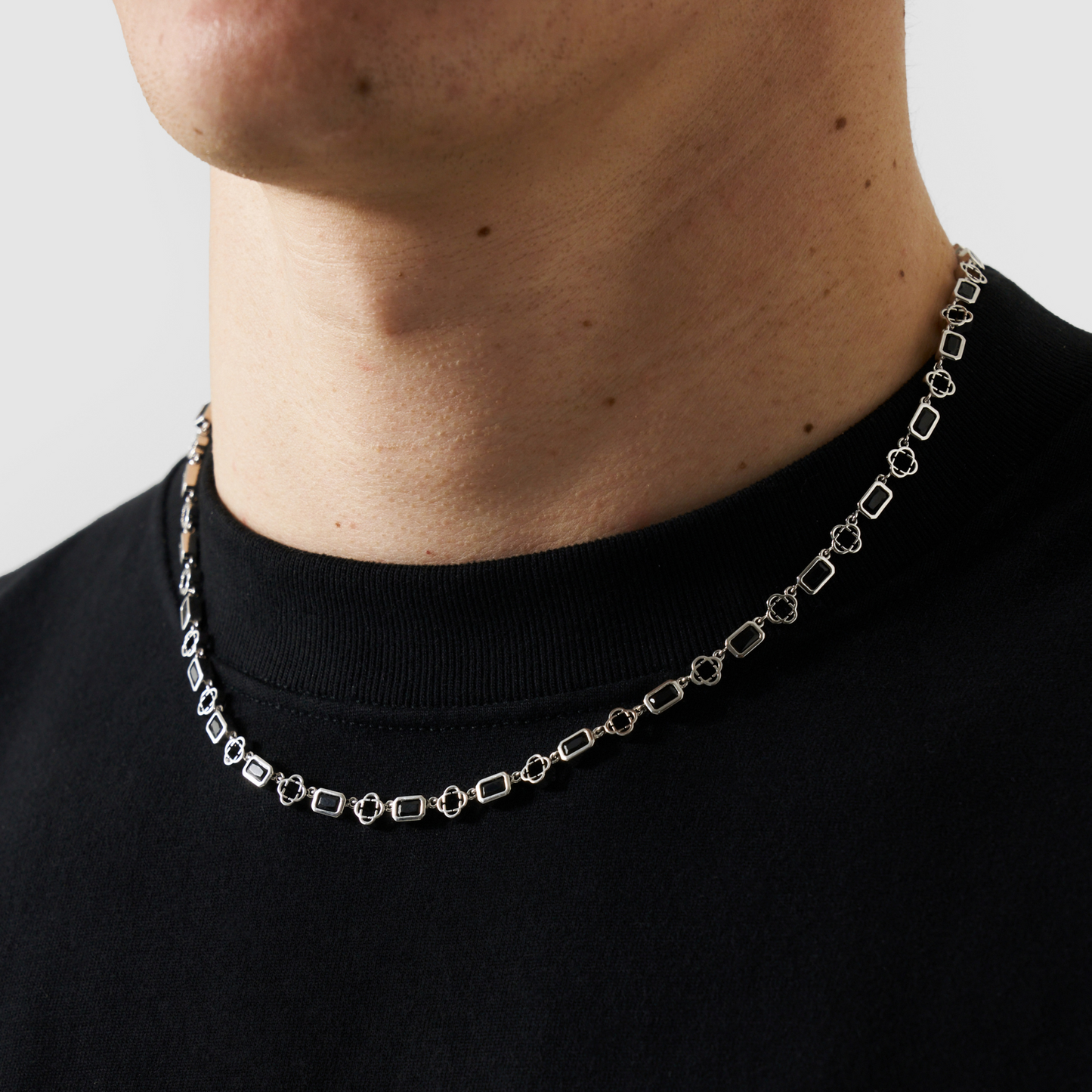 Collana in Onice a Forma di Trifoglio (Argento)