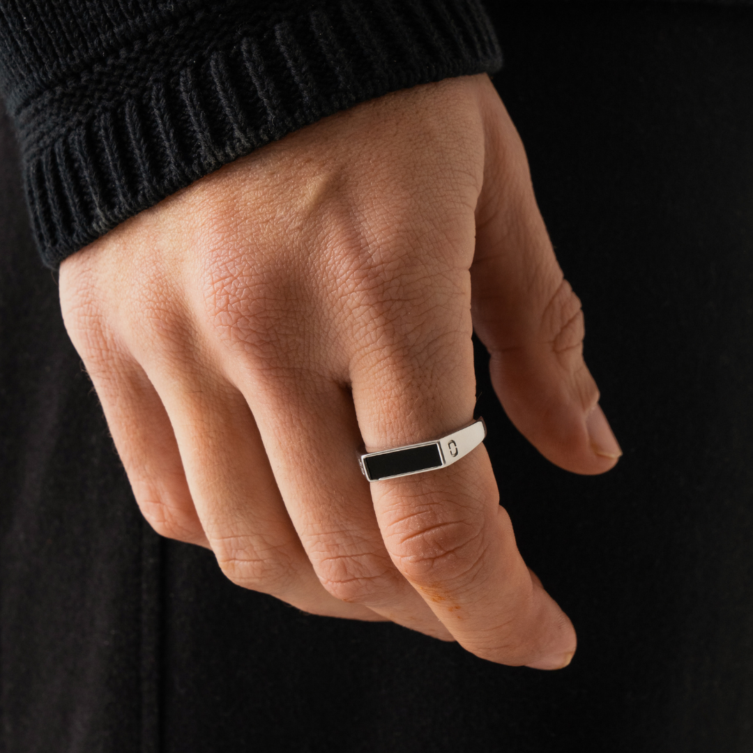 Anello Signet Rettangolare in Onice (Argento)