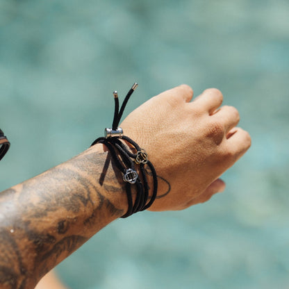 Bracciale con Chiusura a Corda Nera (Argento)