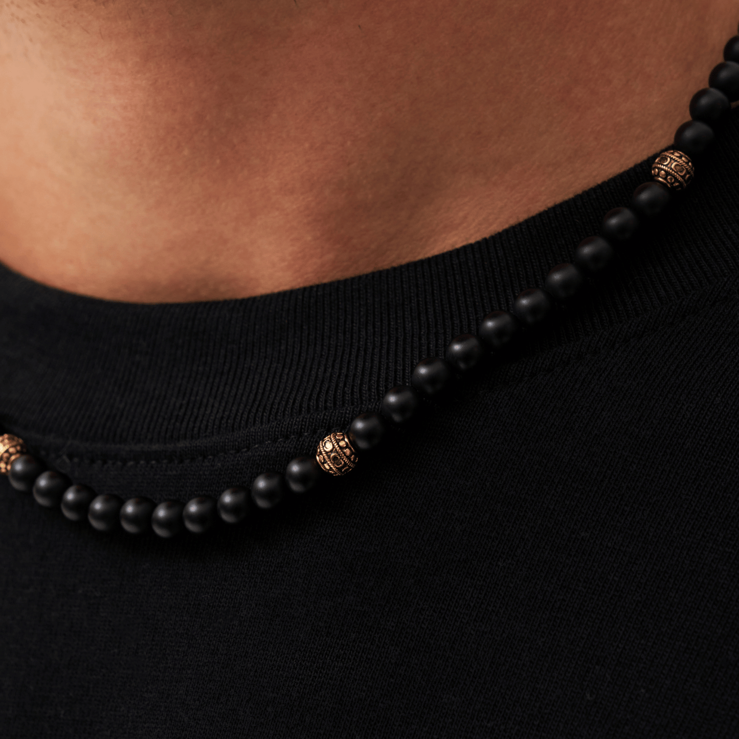Collana di Perle in Onice Opaco (Oro)