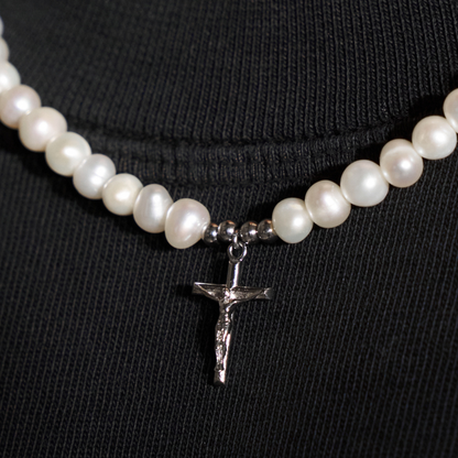 Collana con Crocifisso in Perle Vere (Argento)