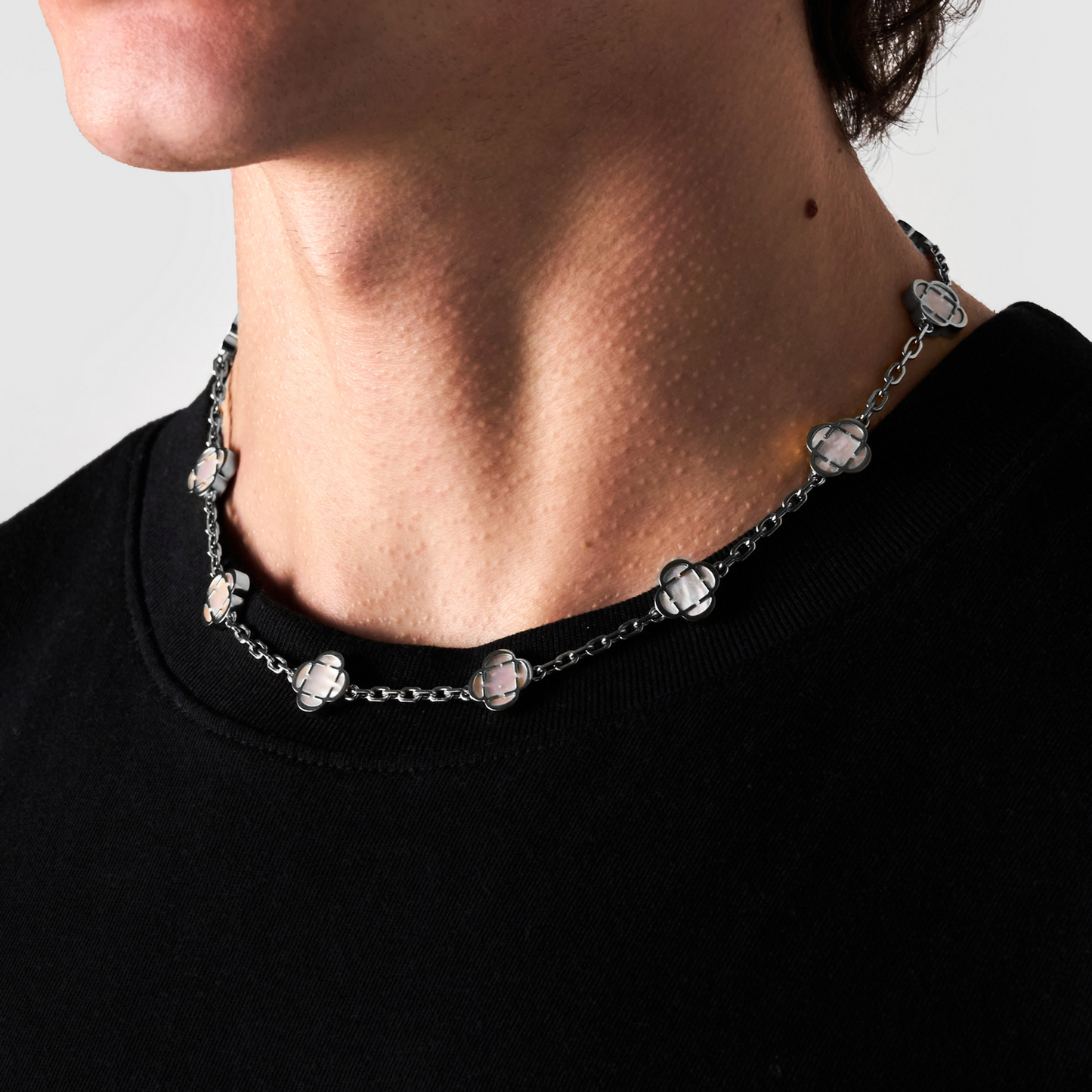 Collana in Pietra di Trifoglio Bianco (Argento)