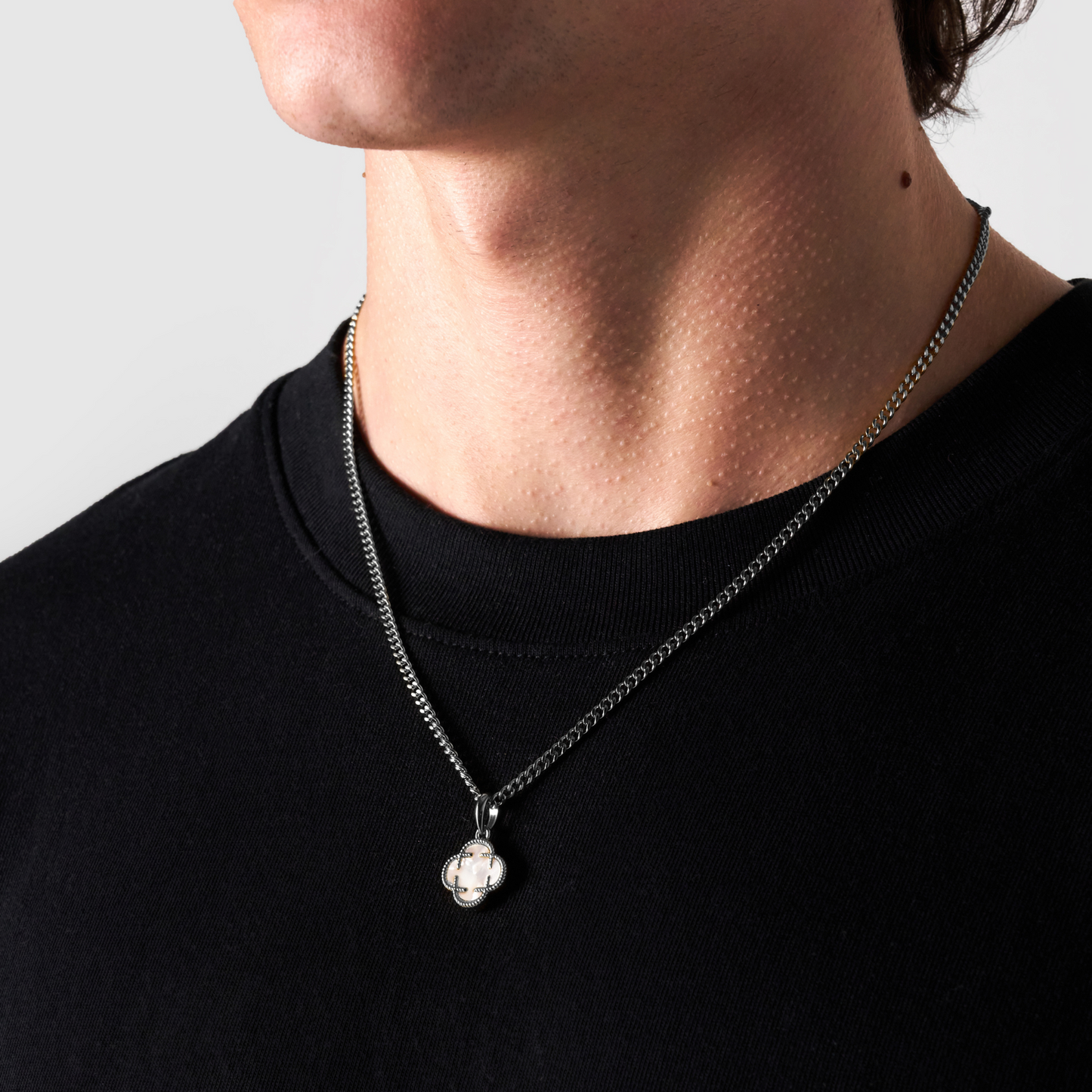 Pendente in Pietra di Trifoglio Bianco (Argento)