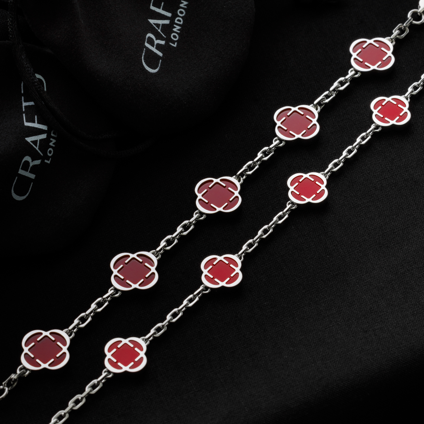 Collana in Pietra di Trifoglio Rosso Chiaro (Argento)